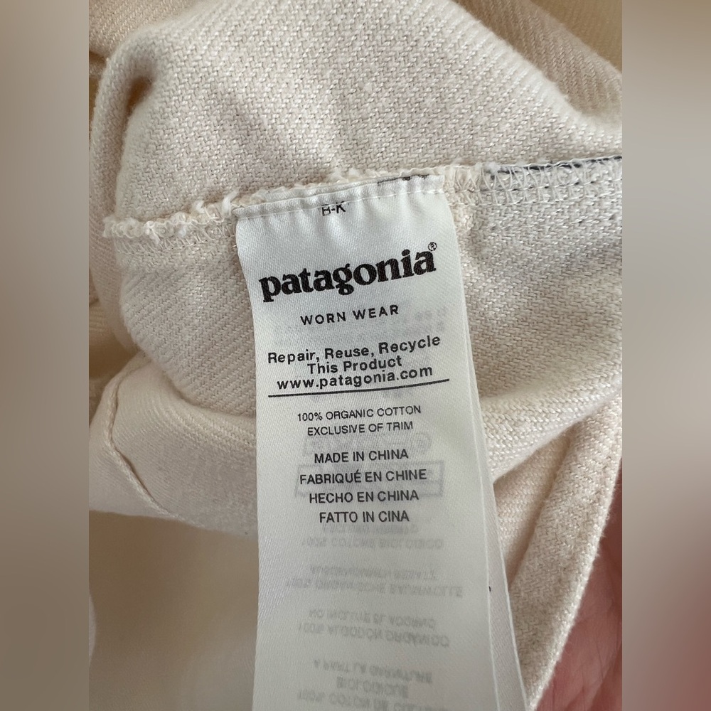 Patagonia Women’s Cream Button-Up Jacket Size Small - Picture 5 of 5